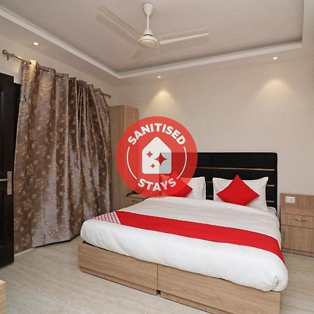 Oyo 72937 Hotel Tyagraj Agra  Zewnętrze zdjęcie