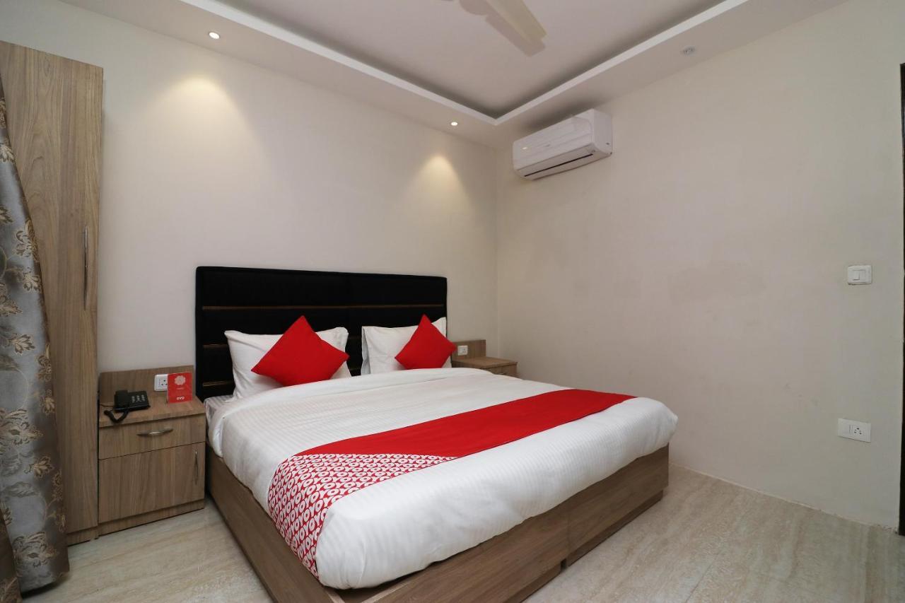 Oyo 72937 Hotel Tyagraj Agra  Zewnętrze zdjęcie
